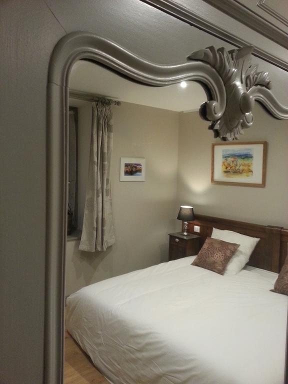Relais St Jacques - Roanne Bed and Breakfast Saint-Haon-le-Châtel Kamer foto