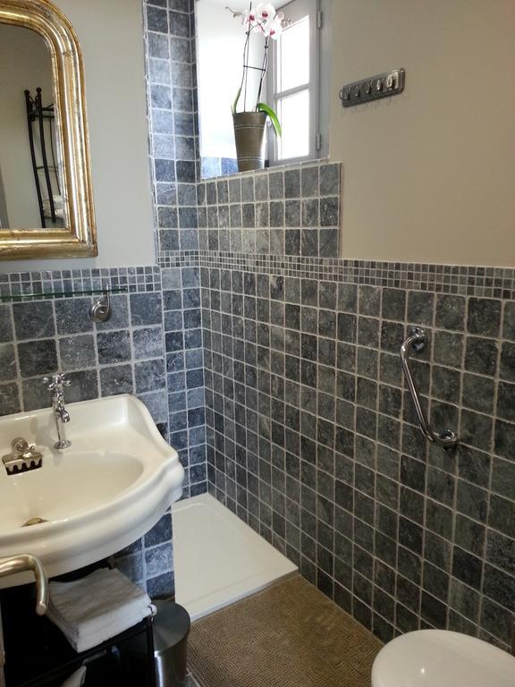 Relais St Jacques - Roanne Bed and Breakfast Saint-Haon-le-Châtel Kamer foto