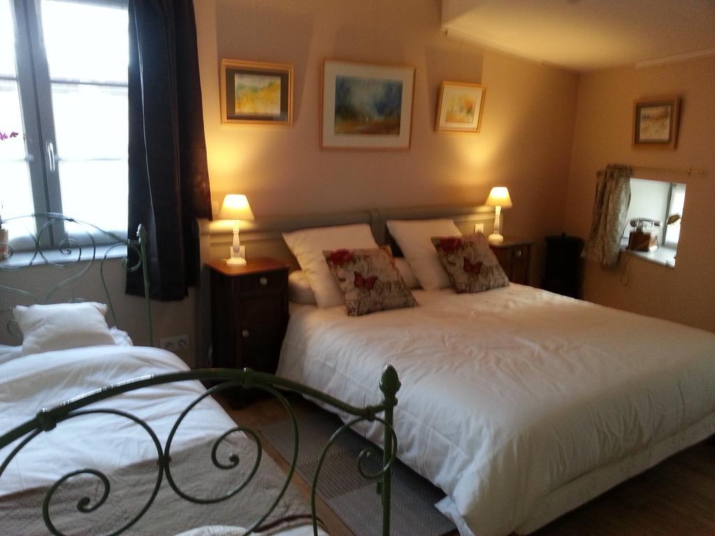 Relais St Jacques - Roanne Bed and Breakfast Saint-Haon-le-Châtel Kamer foto